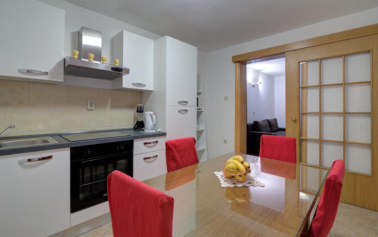 Apartments Lucia Senj 1 Buitenkant foto