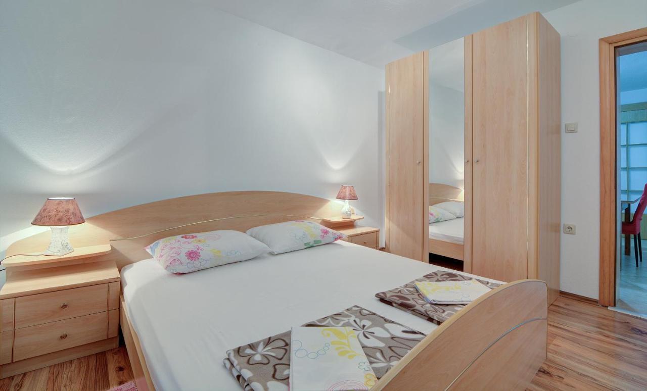 Apartments Lucia Senj 1 Buitenkant foto