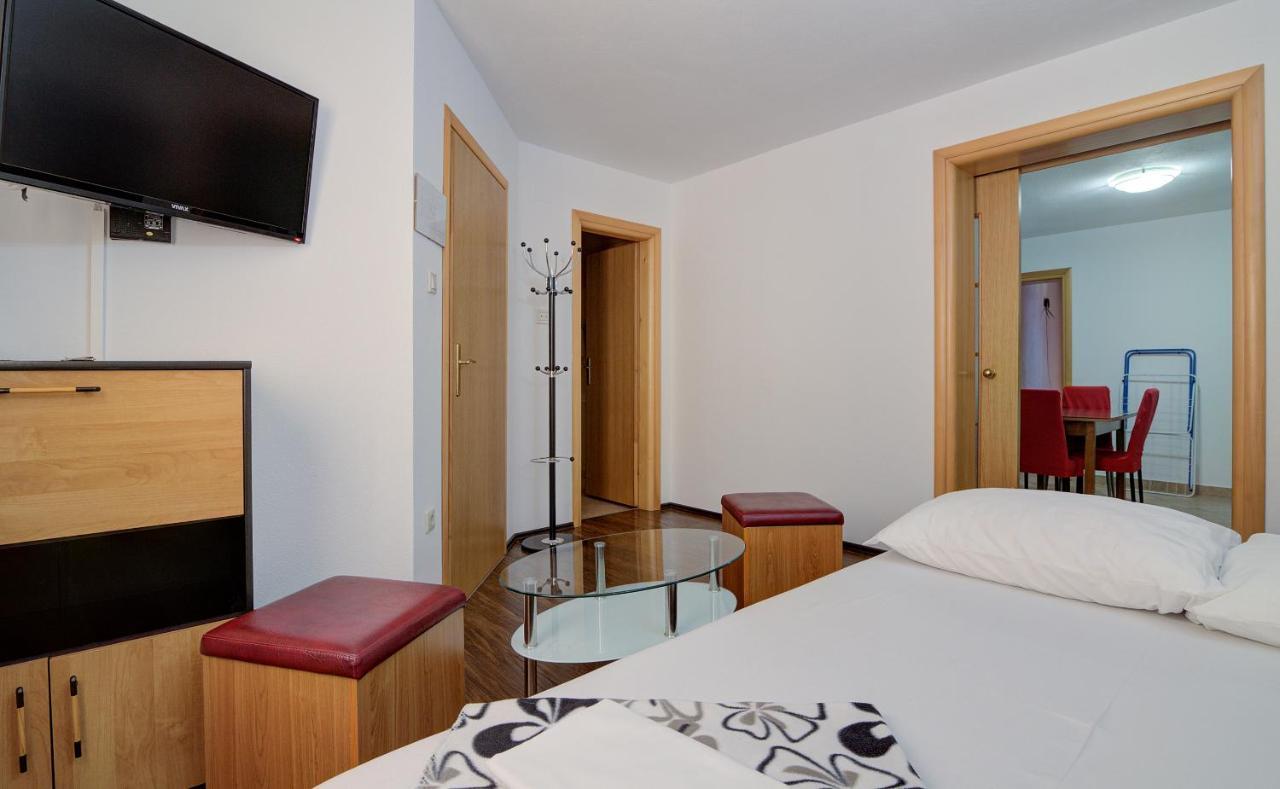 Apartments Lucia Senj 1 Buitenkant foto